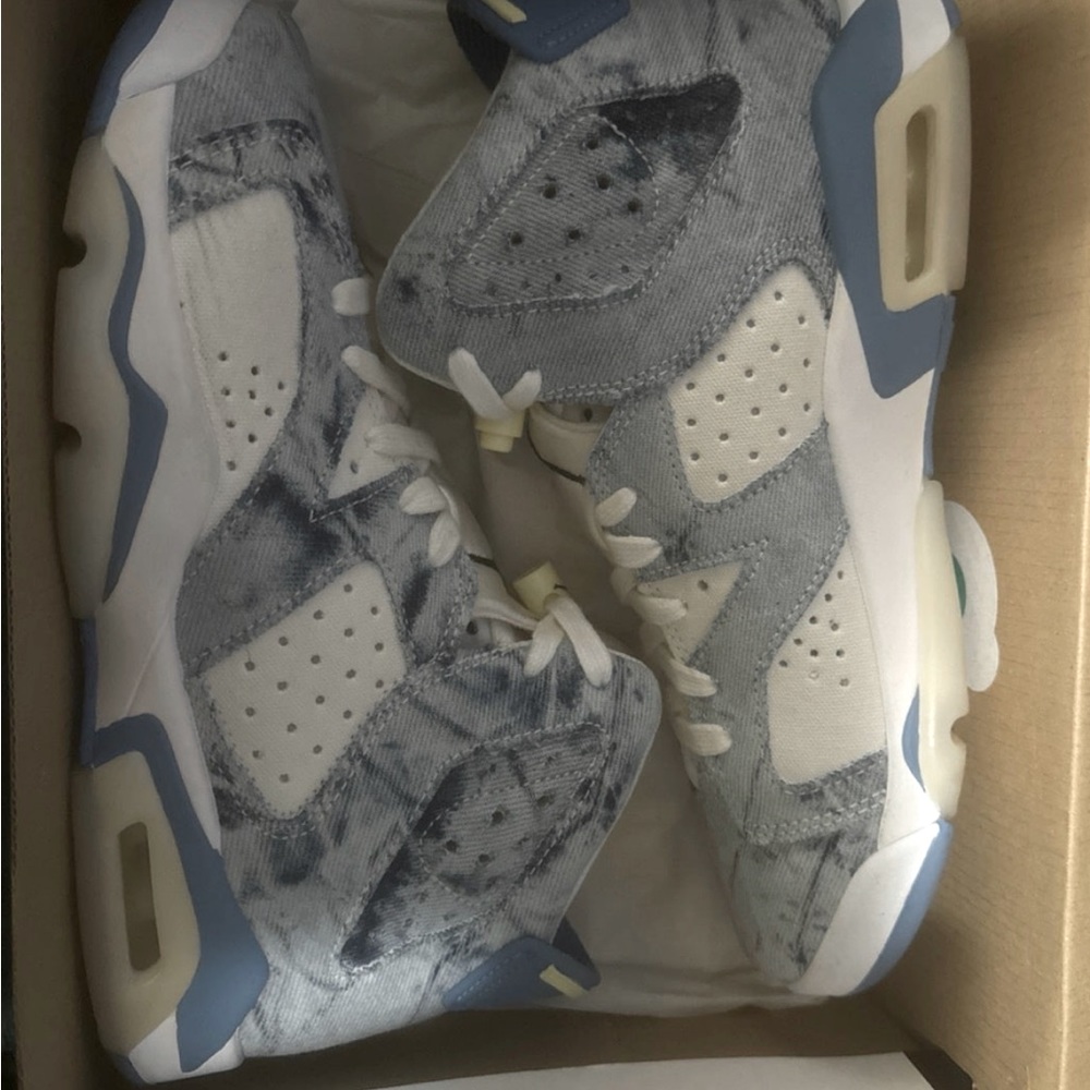 Air Jordan 6 denim